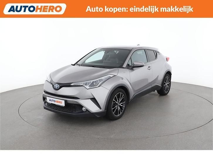 Grijs (metallic) Occasion 2017 Toyota C-HR Plus SUV | € 16.650 - Afbeelding 1/3