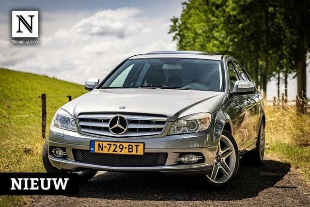 Grijs Gebruikt 2007 Mercedes C350 Avantgarde Sedan | € 12.990 (Eerlijke prijs) - Afbeelding 1/4