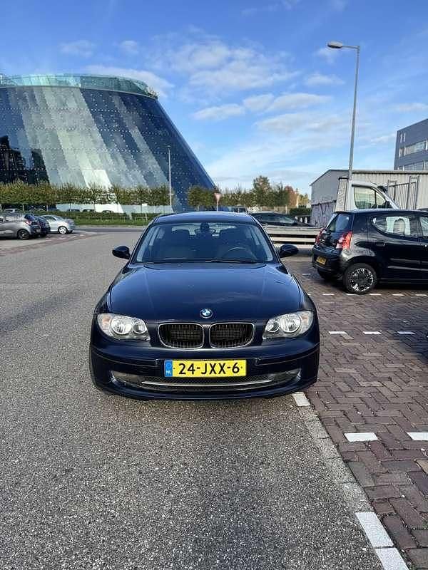 Blauw Gebruikt 2009 BMW 116 Hatchback | € 1.399 (Goede deal) - Afbeelding 1/4