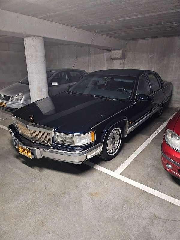 Blauw Gebruikt 1995 Cadillac Fleetwood Sedan | € 9.999 - Afbeelding 1/4