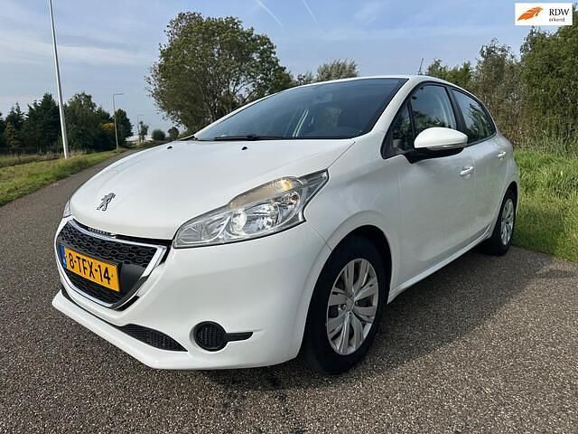 Wit Gebruikt 2013 Peugeot 208 Active Hatchback | € 4.650 (Goede deal) - Afbeelding 1/4