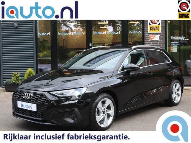 Zwart Gebruikt 2023 Audi A3 Sportback Sport Hatchback | € 29.945 (Eerlijke prijs) - Afbeelding 1/4