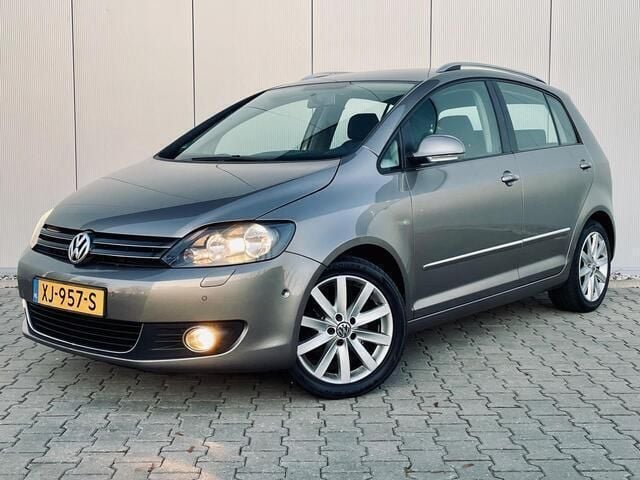 Bruin Gebruikt 2009 VW Golf Plus Highline MPV | € 6.999 (Iets duurder) - Afbeelding 1/4