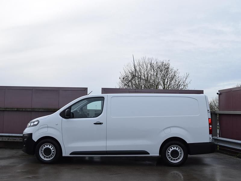 Nieuw Opel Vivaro-e Combi Comfort 100 kW (136 PK) 2025 Wit Van