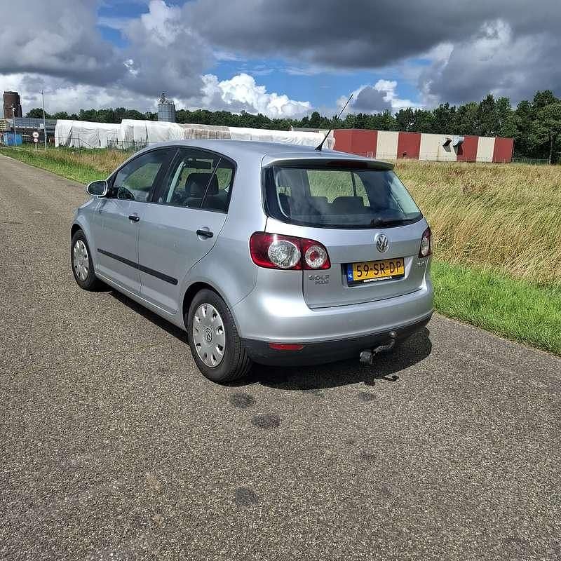 Grijs Gebruikt 2006 VW Golf Plus Comfortline MPV | € 3.500 (Duur) - Afbeelding 1/4