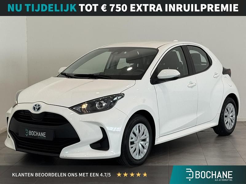 Wit Gebruikt 2022 Toyota Yaris Hybrid Active Hatchback | € 19.295 (Eerlijke prijs) - Afbeelding 1/4