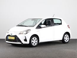 Licht wit Gebruikt 2020 Toyota Yaris Active Hatchback | € 14.945 (Eerlijke prijs) - Afbeelding 1/3