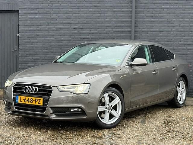 Bruin Occasion 2015 Audi A5 Sportback Business Hatchback | € 9.945 (Eerlijke prijs) - Afbeelding 1/4