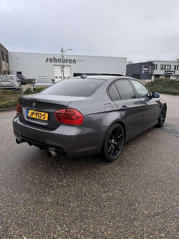 Occasion BMW 330 231 PK (169 kW) 2006 Grijs Sedan