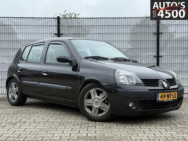Zwart Gebruikt 2004 Renault Clio II Dynamique Hatchback | € 950 (Goede deal) - Afbeelding 1/4