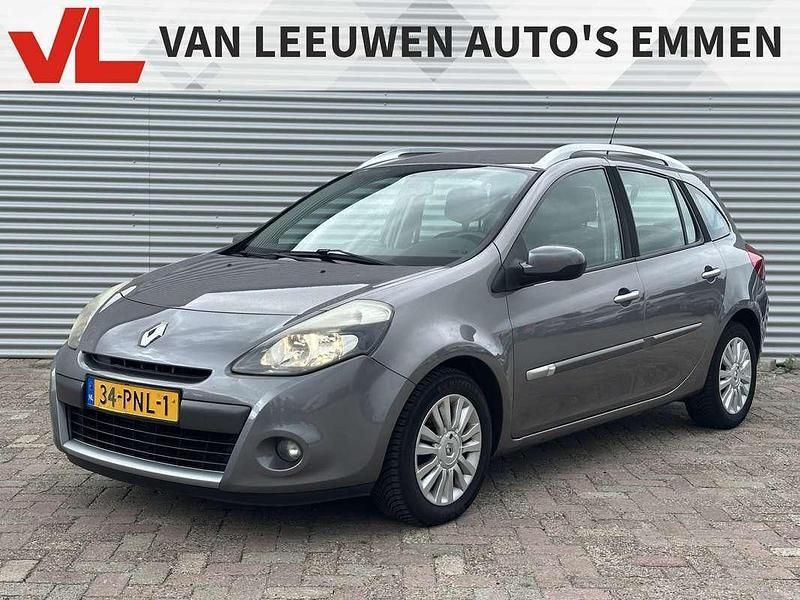 Grijs, metallic lak Gebruikt 2011 Renault Clio GrandTour Collection Stationwagen | € 4.448 (Eerlijke prijs) - Afbeelding 1/4