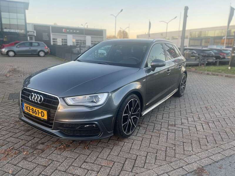 Grijs Gebruikt 2016 Audi A3 Sportback Hatchback | € 11.500 (Eerlijke prijs) - Afbeelding 1/4