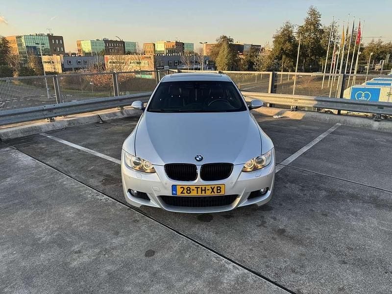Occasion BMW 330 306 PK (225 kW) 2006 Grijs Coupé