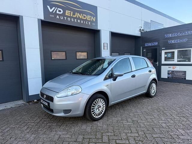 Grijs Gebruikt 2008 Fiat Grande Punto Active Hatchback | € 2.500 (Eerlijke prijs) - Afbeelding 1/4