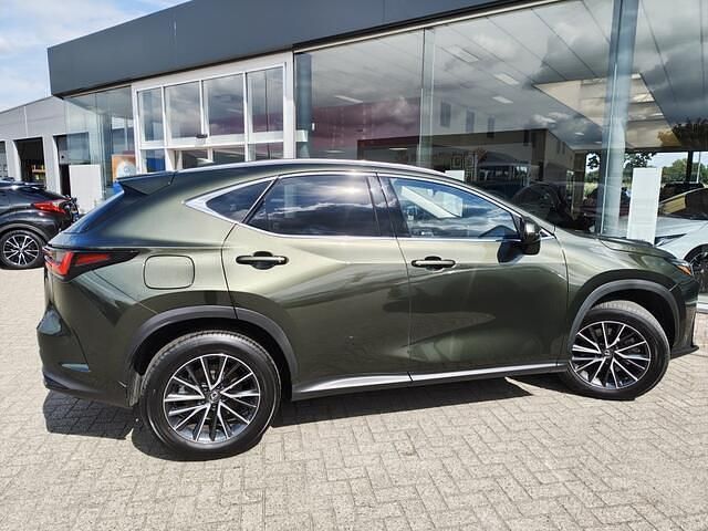 Occasion Lexus NX450h+ Luxury Line 309 PK (227 kW) 2025 Groen (metallic) SUV