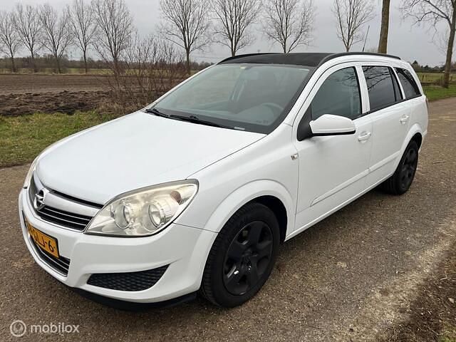 Wit Occasion 2008 Opel Astra Business Stationwagen | € 1.100 (Goede deal) - Afbeelding 1/4