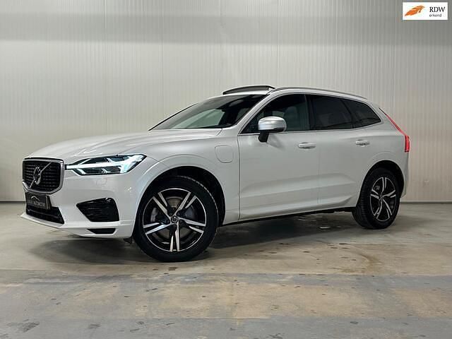 Wit Occasion 2017 Volvo XC60 R-Design SUV | € 29.900 (Eerlijke prijs) - Afbeelding 1/4