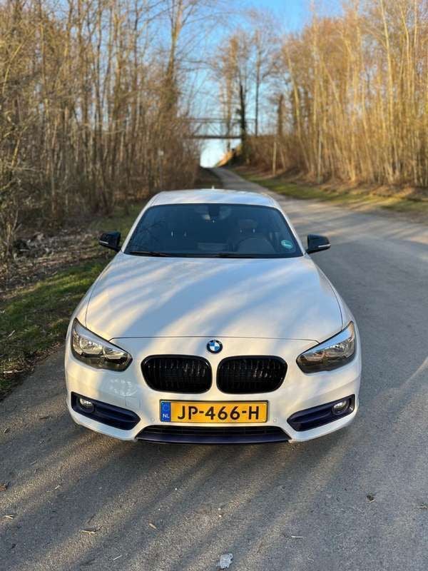 Wit Gebruikt 2016 BMW 116 Sport Line Hatchback | € 11.000 (Goede deal) - Afbeelding 1/4