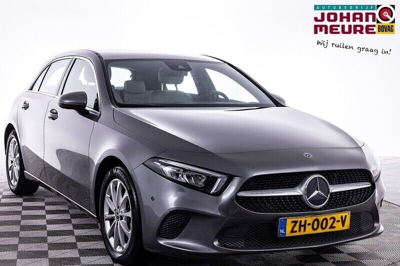 Grijs Gebruikt 2019 Mercedes A200 Business Hatchback | € 24.990 (Super prijs) - Afbeelding 1/4
