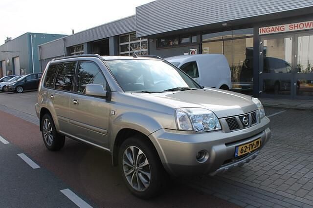 Grijs Gebruikt 2007 Nissan X-Trail SUV | € 2.999 (Goede deal) - Afbeelding 1/4