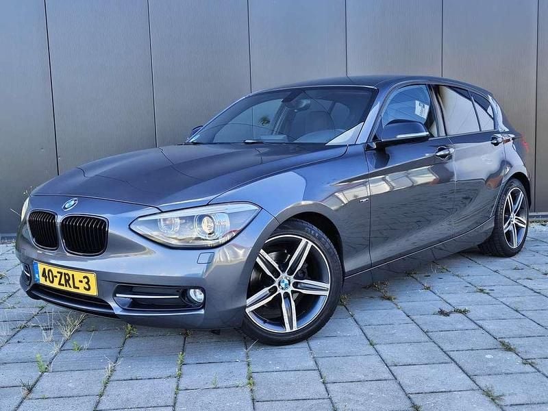 Grijs Gebruikt 2013 BMW 116 Sport Line Hatchback | € 8.950 (Goede deal) - Afbeelding 1/4
