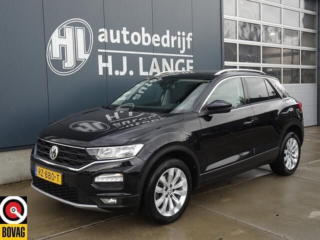 Zwart Gebruikt 2018 VW T-Roc Style SUV | € 16.500 (Eerlijke prijs) - Afbeelding 1/4