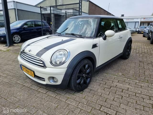 Wit Gebruikt 2006 Mini Cooper Hatchback | € 2.950 (Goede deal) - Afbeelding 1/4