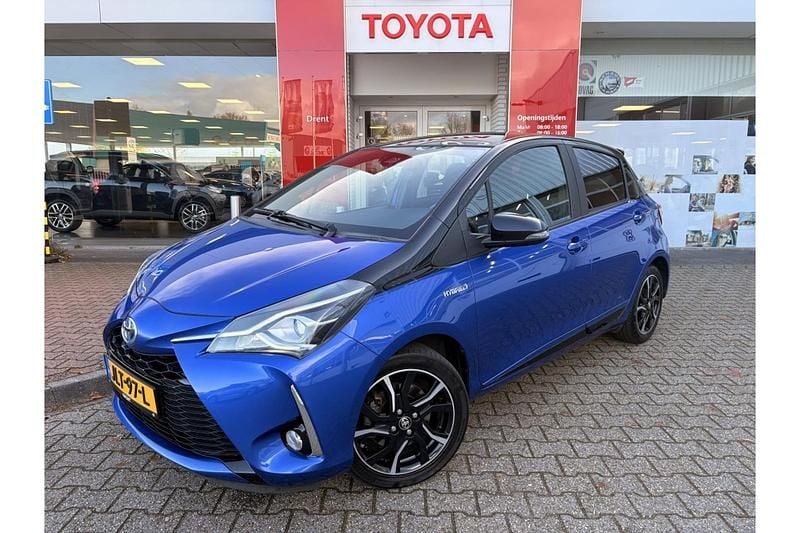 Blauw Gebruikt 2018 Toyota Yaris Hybrid Style Hatchback | € 16.945 (Eerlijke prijs) - Afbeelding 1/1