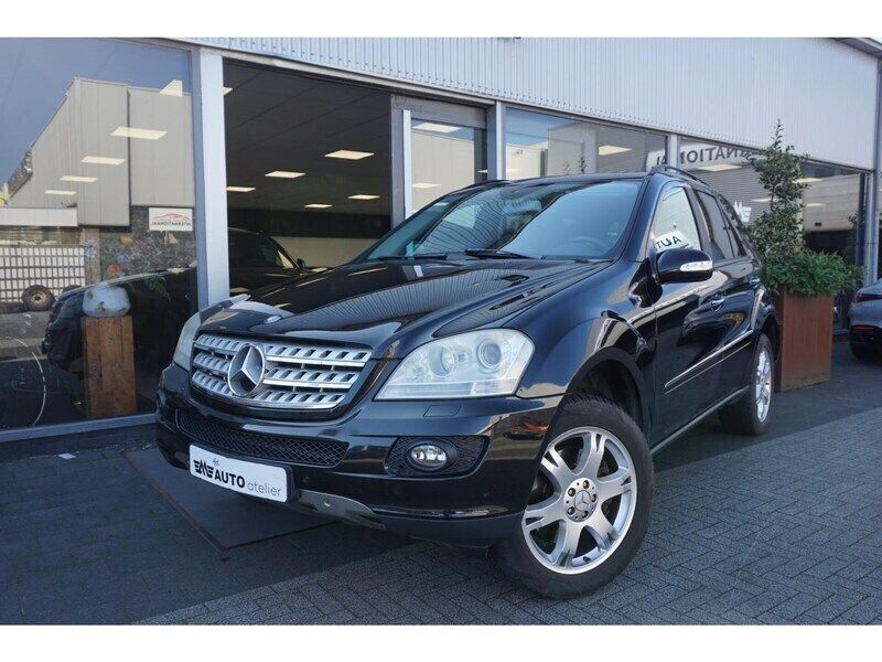 Zwart Gebruikt 2006 Mercedes ML500 SUV | € 11.950 (Eerlijke prijs) - Afbeelding 1/4