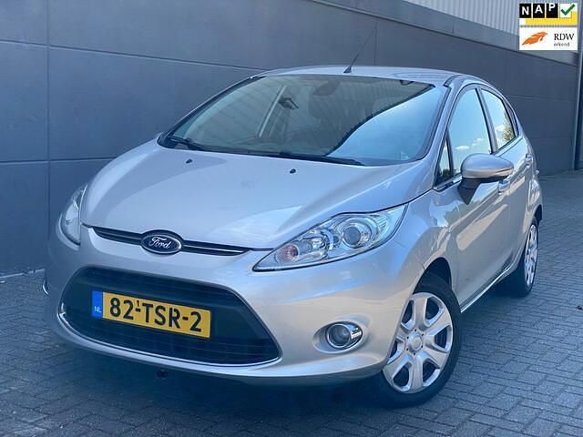 Grijs Gebruikt 2012 Ford Fiesta Titanium Hatchback | € 4.450 (Eerlijke prijs) - Afbeelding 1/4