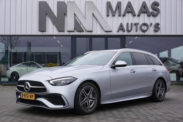 Grijs Gebruikt 2022 Mercedes C180 AMG line Stationwagen | € 39.450 (Eerlijke prijs) - Afbeelding 1/4