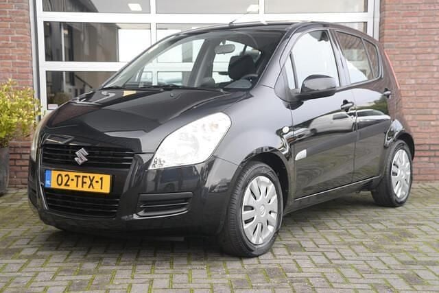 Zwart Occasion 2012 Suzuki Splash Comfort Hatchback | € 5.750 (Eerlijke prijs) - Afbeelding 1/4