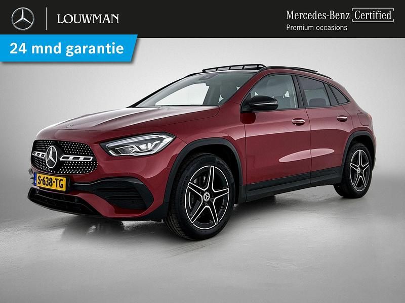 Rood Occasion 2023 Mercedes GLA250 AMG line SUV | € 45.945 (Iets duurder) - Afbeelding 1/4