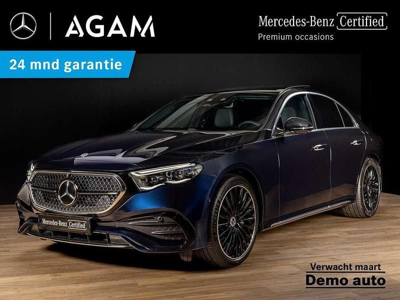 Blauw Gebruikt 2025 Mercedes E300 Sport Edition Sedan | € 73.950 - Afbeelding 1/4