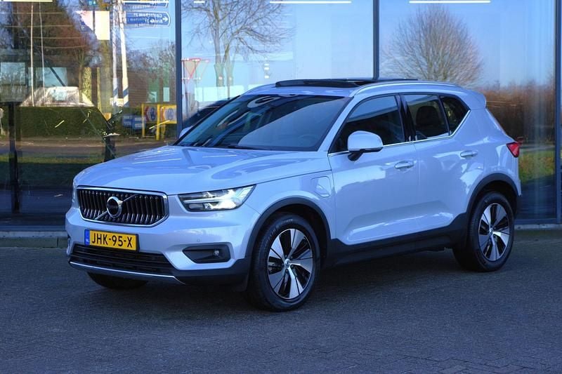 Zilver Occasion 2020 Volvo XC40 Inscription SUV | € 25.900 (Super prijs) - Afbeelding 1/4