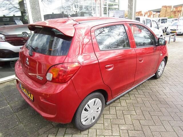 Occasion Mitsubishi Space Star 71 PK (52 kW) 2018 Rood Hatchback