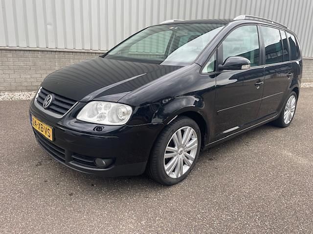 Zwart Gebruikt 2006 VW Touran Highline MPV | € 2.000 (Eerlijke prijs) - Afbeelding 1/4