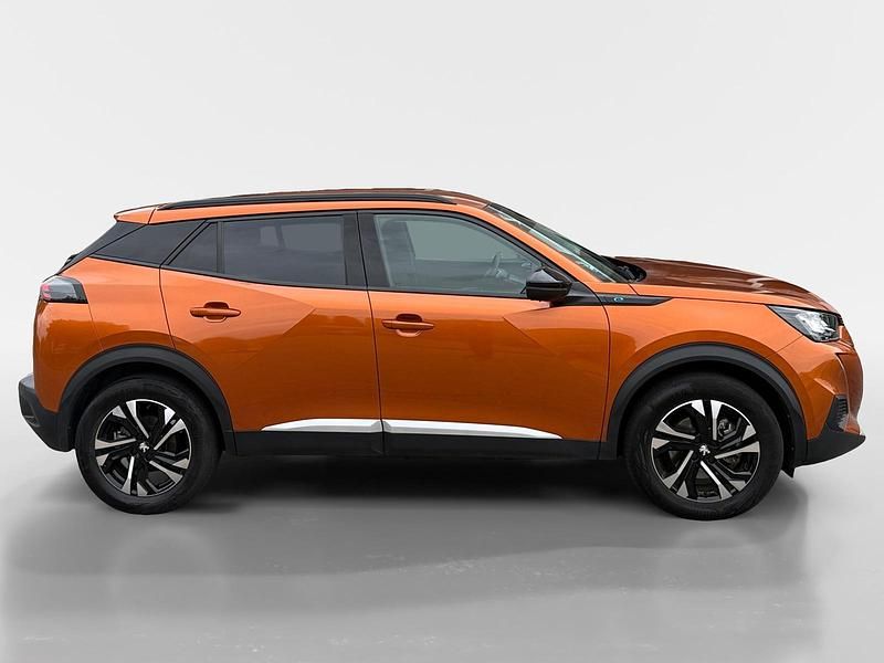 Occasion Peugeot e-2008 Allure 100 kW (136 PK) 2022 Orange fusion SUV