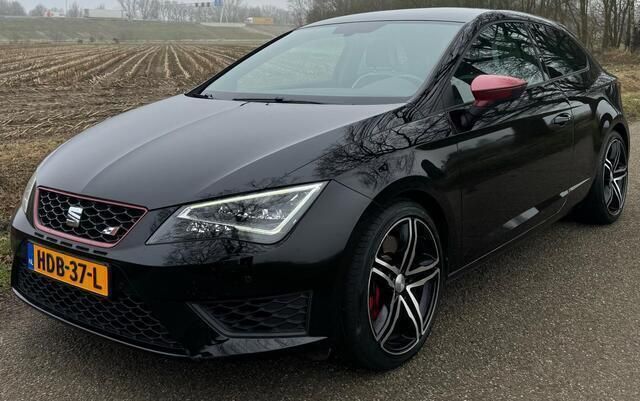 Zwart Gebruikt 2016 Cupra Leon Coupé | € 18.950 - Afbeelding 1/4