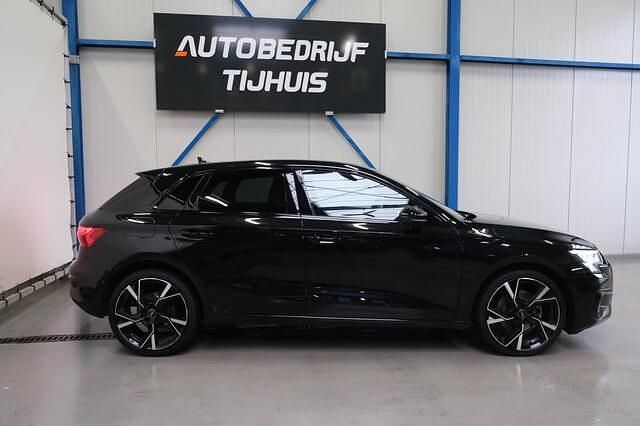 Occasion Audi A3 Sportback Business 110 PK (80 kW) 2020 Zwart Hatchback
