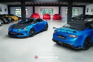 Blauwracing blue mat f1 ( rrl ) Nieuw 2024 Alpine A110 Coupé | € 107.900 - Afbeelding 1/4