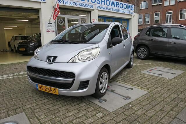 Occasion Peugeot 107 68 PK (50 kW) 2011 Grijs (metallic) Hatchback