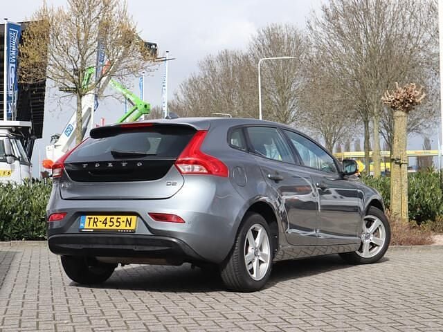 Grijs Gebruikt 2015 Volvo V40 Kinetic Stationwagen | € 6.750 (Super prijs) - Afbeelding 1/3