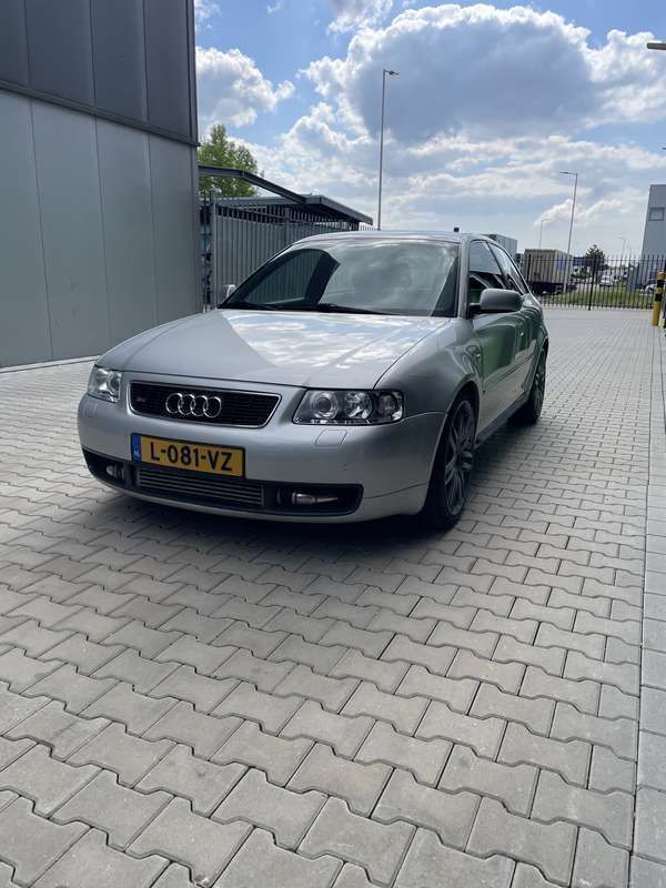 Grijs Gebruikt 2000 Audi A3 Ambition Hatchback | € 9.450 - Afbeelding 1/4