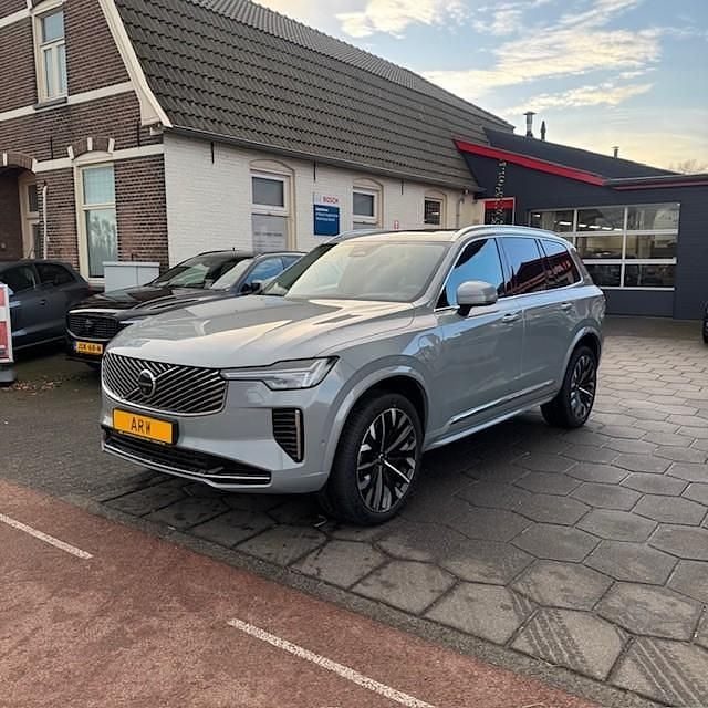 Occasion Volvo XC90 Plus 311 PK (228 kW) 2025 Grijs (parellak) SUV