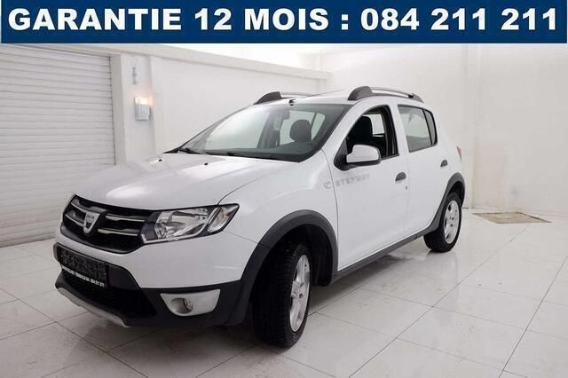 Wit Gebruikt 2015 Dacia Sandero Stepway Hatchback | € 8.450 (Eerlijke prijs) - Afbeelding 1/3