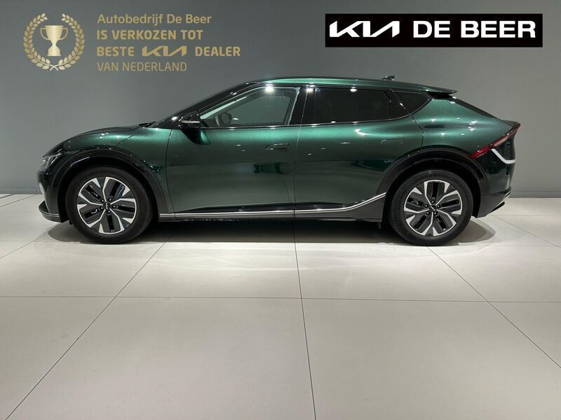 Forrest green (groen metallic) Gebruikt 2023 Kia EV6 2 SUV | € 54.995 - Afbeelding 1/4