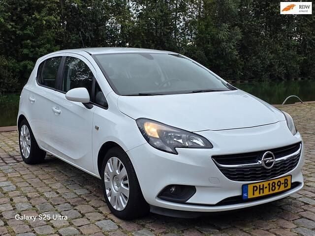 Wit Occasion 2017 Opel Corsa Edition Hatchback | € 4.999 (Goede deal) - Afbeelding 1/4