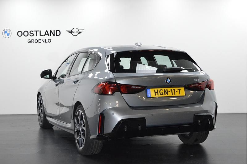 Occasion BMW 120 Comfort Edition 156 PK (114 kW) 2025 Grijs (metallic) Hatchback