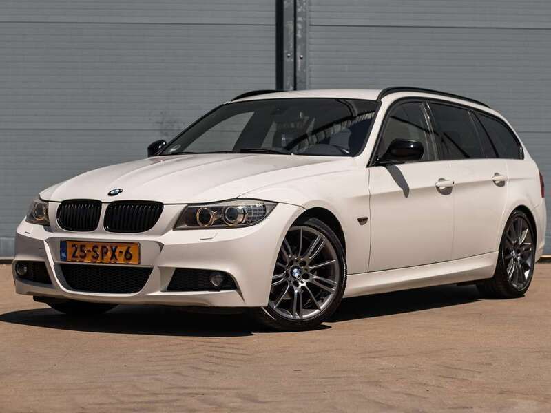 Wit Gebruikt 2011 BMW 318 Efficient Dynamics Stationwagen | € 8.995 (Duur) - Afbeelding 1/4